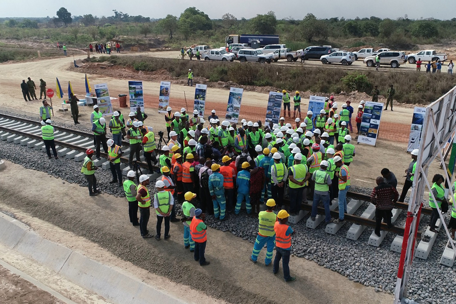 Darüsselam – Morogoro Demir Yolu İnşaatı Projesinde İlk Ray Serim Seremonisi Gerçekleşti
